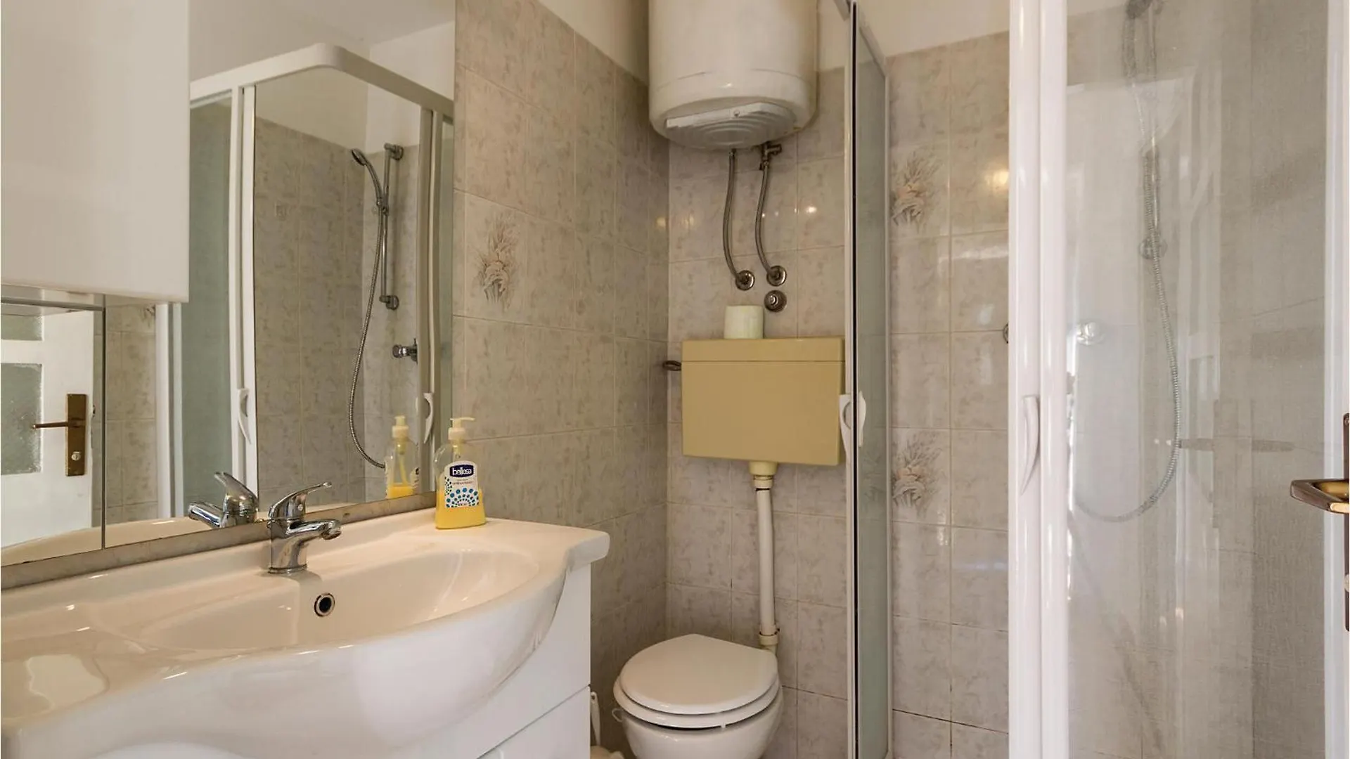 Vikendica Beautiful Home In Pula With Wifi