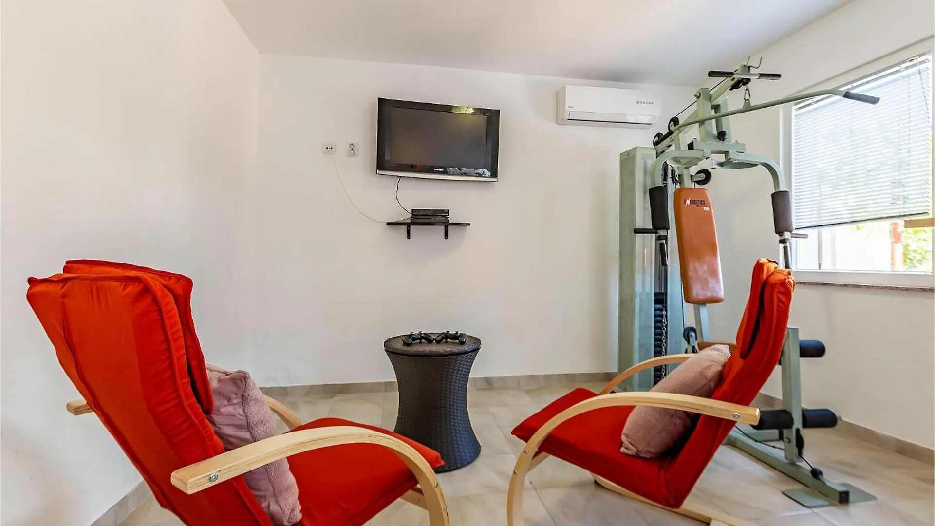 Beautiful Home In Pula With Wifi